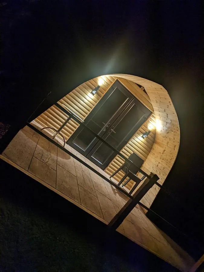 Chalet Peacock Lake Glamping Nottingham