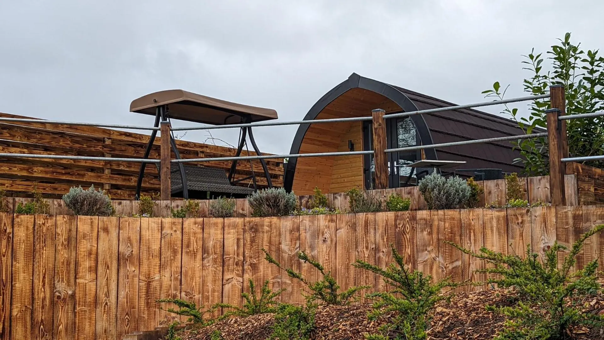 Peacock Lake Glamping Nottingham 0*,  United Kingdom
